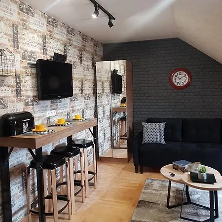 Kraljevi Cardaci, 53 U Zgradi 7, Opcija Unutrasnjeg Parking Mesta Appartement *