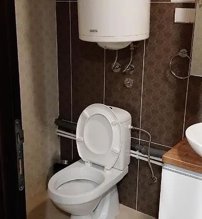 Kraljevi Cardaci, 53 U Zgradi 7, Opcija Unutrasnjeg Parking Mesta Appartement