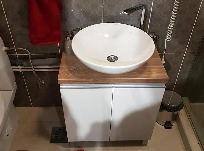 Kraljevi Cardaci, 53 U Zgradi 7, Opcija Unutrasnjeg Parking Mesta