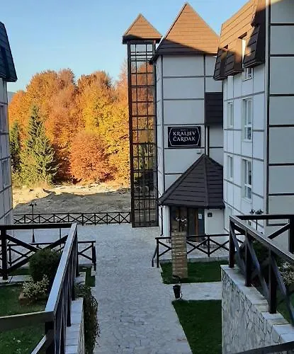 Kraljevi Cardaci, 53 U Zgradi 7, Opcija Unutrasnjeg Parking Mesta